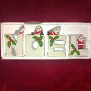 Vintage Festive NOEL Holiday Decor With Santa And Holly Accents And Gold Trim